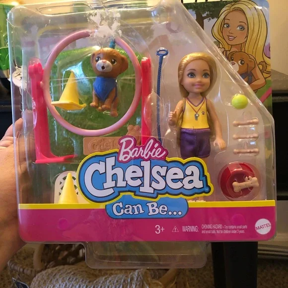 New Barbie Chelsea can be with toy dog toy - Picture 2 of 5